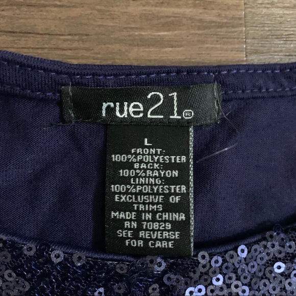 Rue 21 Blue Sequin Sleeveless Top Size Large - Picture 8 of 8